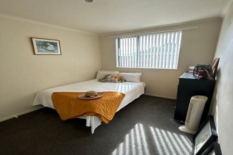 Photo of property in 14 Ranch Place, Pukekohe, 2120