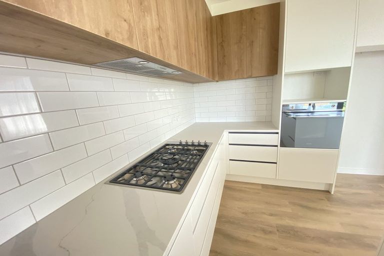 Photo of property in 37b Forrest Hill Road, Milford, Auckland, 0620