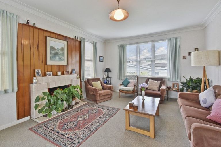 Photo of property in 14 Rogers Road, Manurewa, Auckland, 2102