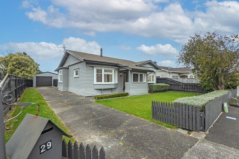Photo of property in 29 Miro Street, Takaro, Palmerston North, 4410