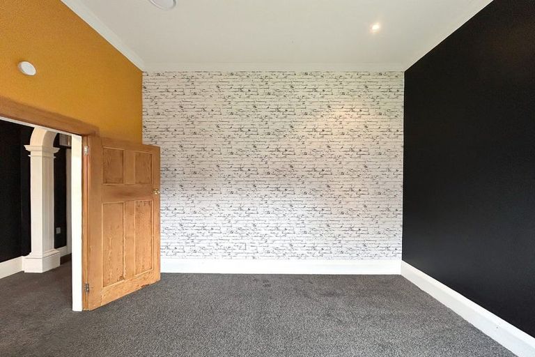 Photo of property in 224 Park Street, Winton, 9720