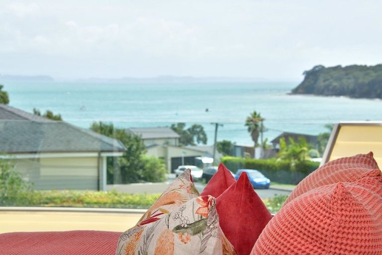 Photo of property in 45 Tindalls Bay Road, Tindalls Beach, Whangaparaoa, 0930