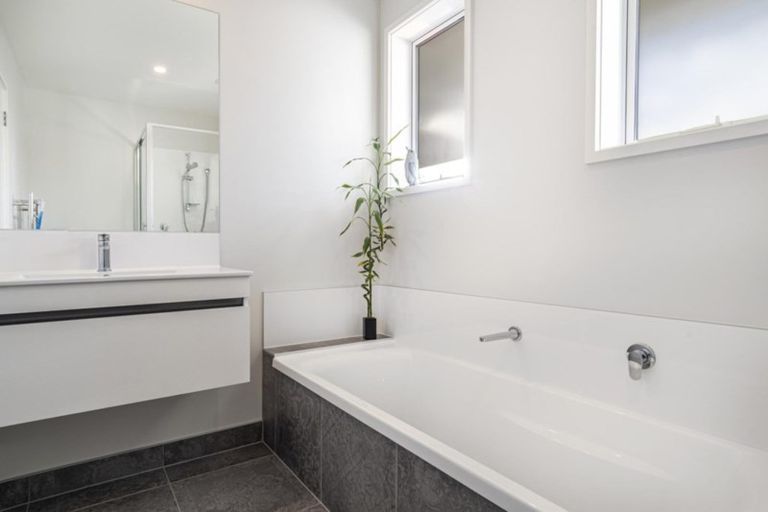 Photo of property in 4 Omapere Lane, Pyes Pa, Tauranga, 3112