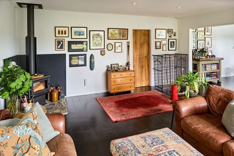 Photo of property in 20 Muri Road, Pukerua Bay, 5026