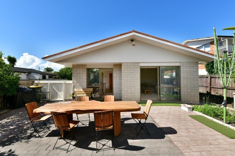 Photo of property in 19 Lillian Place, Orewa, 0931