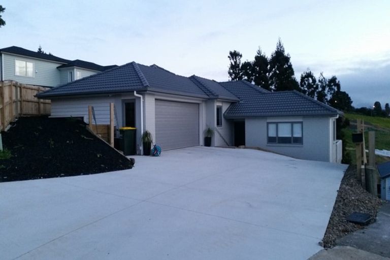 Photo of property in 10 Tokerau Crescent, Pukekohe, 2120