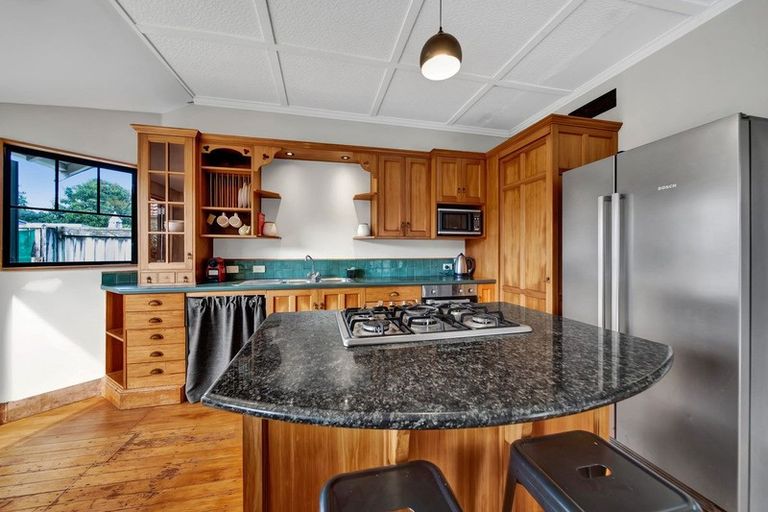 Photo of property in 31 Lyn Street, Lynmouth, New Plymouth, 4310