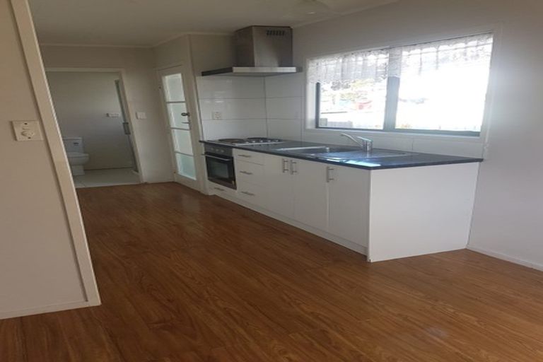 Photo of property in 14 Southview Place, Wattle Downs, Auckland, 2102