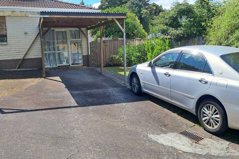 Photo of property in 1/7 Dalkeith Place, Opaheke, Papakura, 2113