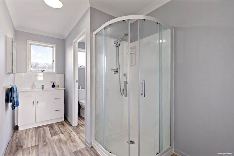 Photo of property in 2/19 Moncrieff Avenue, Clendon Park, Auckland, 2103