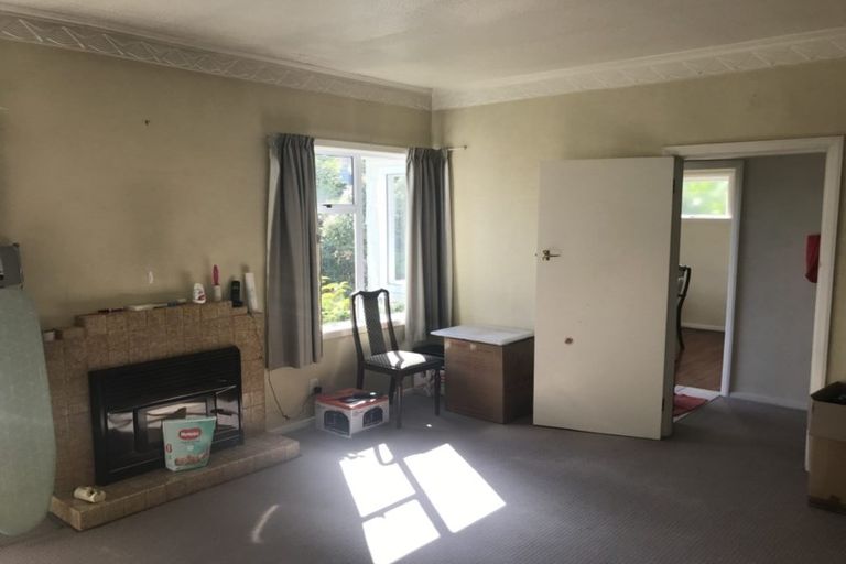 Photo of property in 2 Chester Road, Tawa, Wellington, 5028