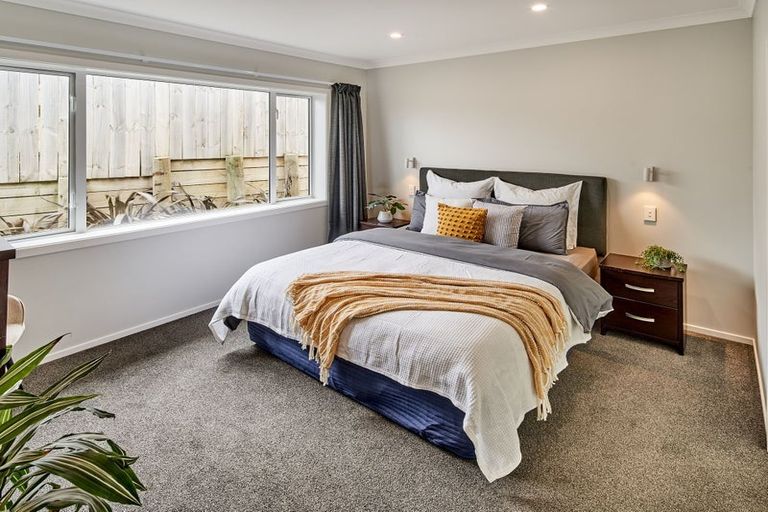 Photo of property in 107 Queen Charlotte Drive, Aotea, Porirua, 5024