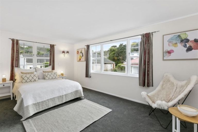 Photo of property in 63a Delhi Crescent, Khandallah, Wellington, 6035