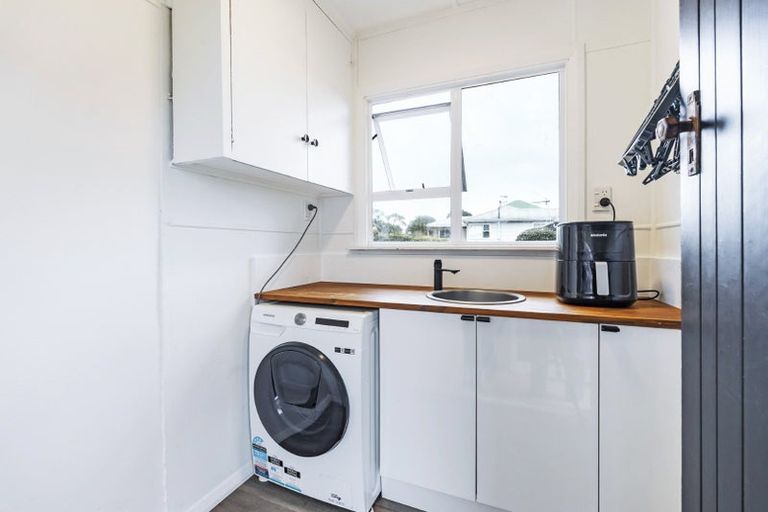 Photo of property in 88 South Road, Blagdon, New Plymouth, 4310