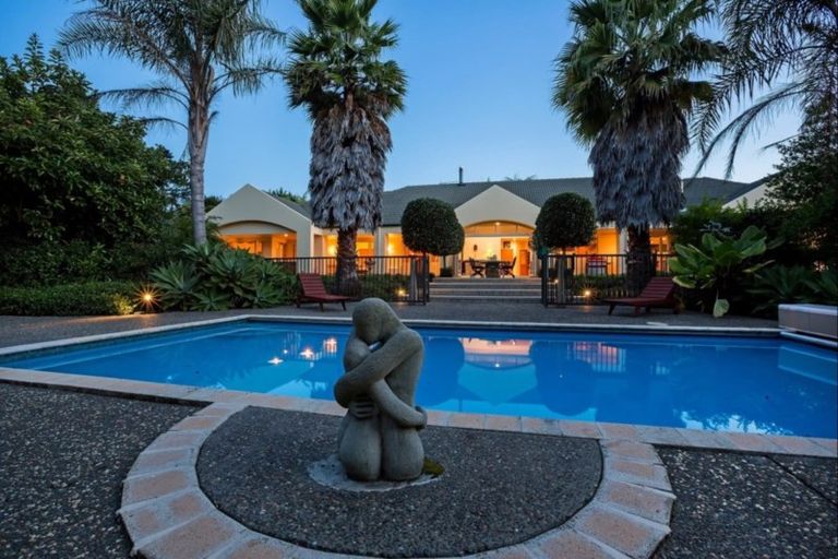 Photo of property in 82 Brownhill Road, Whitford, Manurewa, 2576