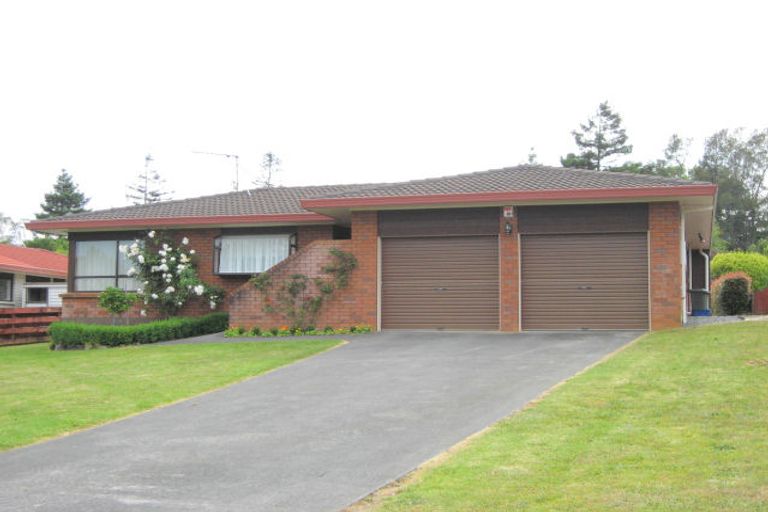 Photo of property in 12 Reidy Place, Pukekohe, 2120