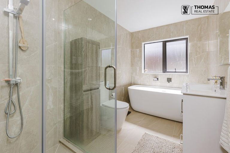 Photo of property in 38a Vireya Court, Goodwood Heights, Auckland, 2105