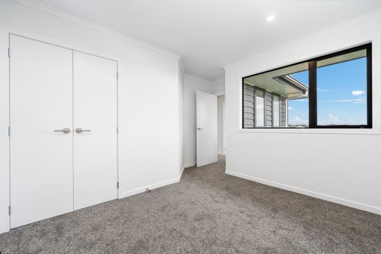 Photo of property in 57 Atlantic Drive, Fitzherbert, Palmerston North, 4410