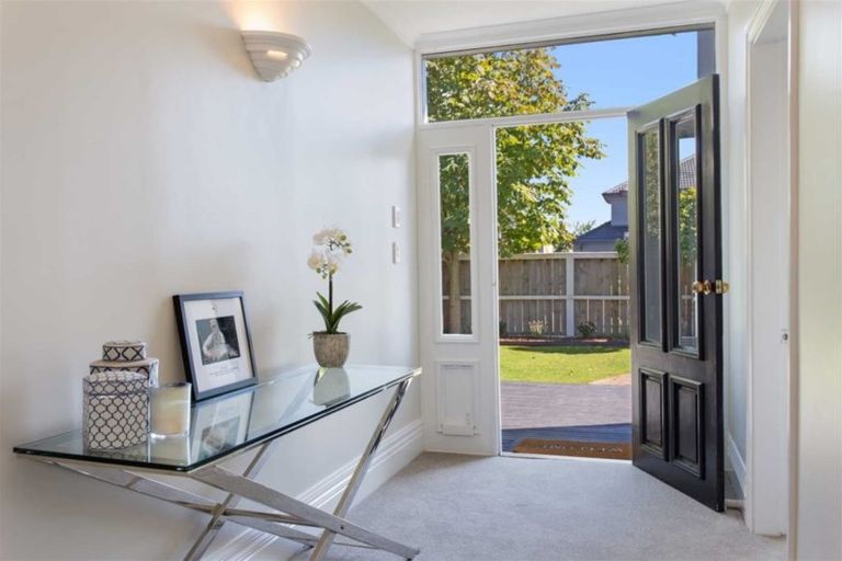 Photo of property in 58 Hawkesbury Avenue, St Albans, Christchurch, 8014