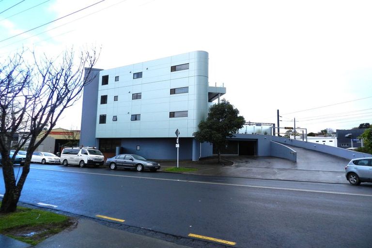 Photo of property in 117/3 Morningside Drive, Morningside, Auckland, 1025