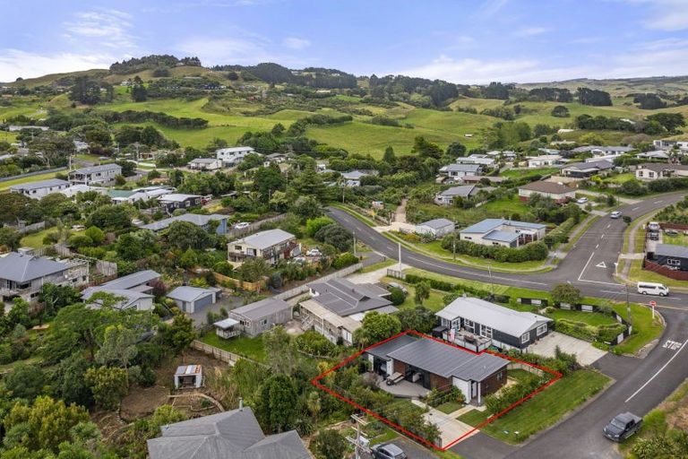 Photo of property in 44 Cambrae Road, Raglan, 3225