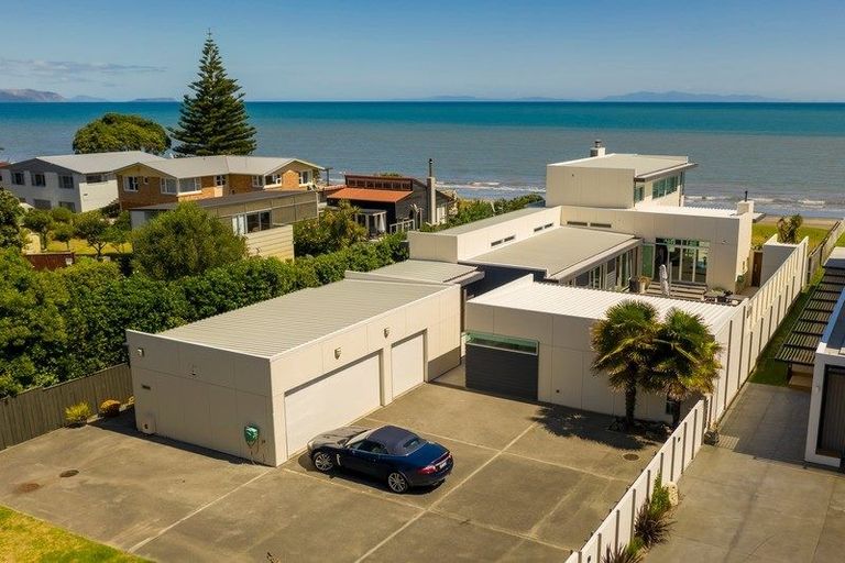 Photo of property in 45 Wharemauku Road, Raumati Beach, Paraparaumu, 5032