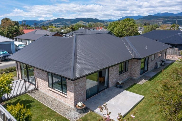 Photo of property in 14 Thomas Way, Brightwater, 7022