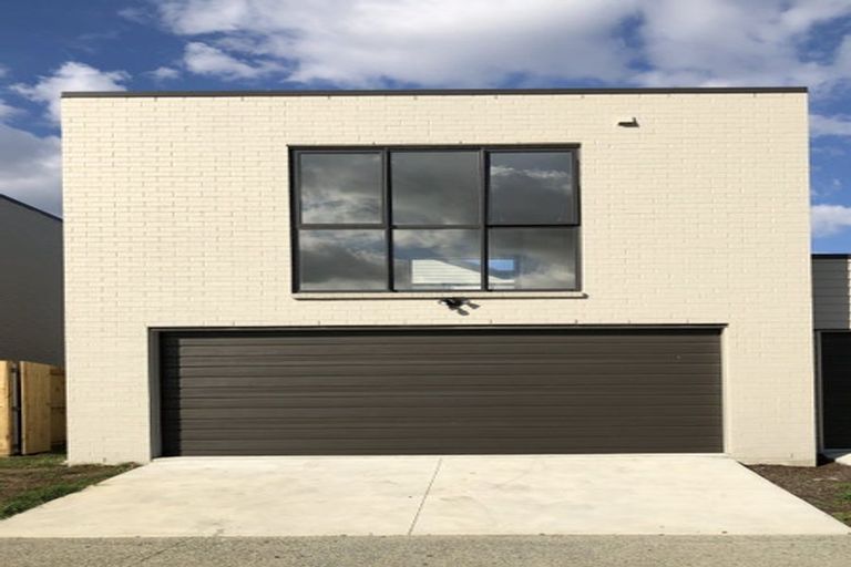 Photo of property in 14b Hollowout Street, Takanini, 2112