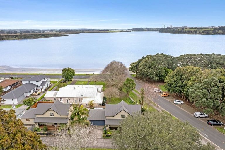 Photo of property in 16 Rangiwhea Road, Waiuku, 2123