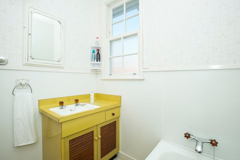 Photo of property in 67 Iranui Road, Inner Kaiti, Gisborne, 4010