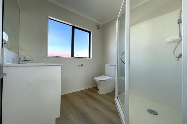 Photo of property in 68a Priestley Drive, Bucklands Beach, Auckland, 2014