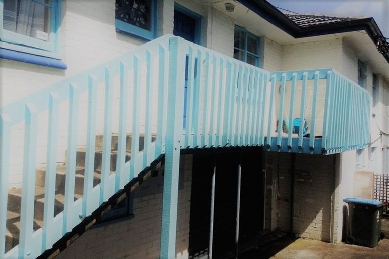 Photo of property in 3/12 Waiohua Road, Greenlane, Auckland, 1061