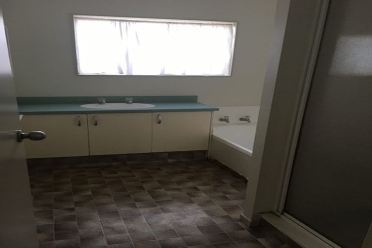 Photo of property in 5 Mackie Place, Papamoa Beach, Papamoa, 3118