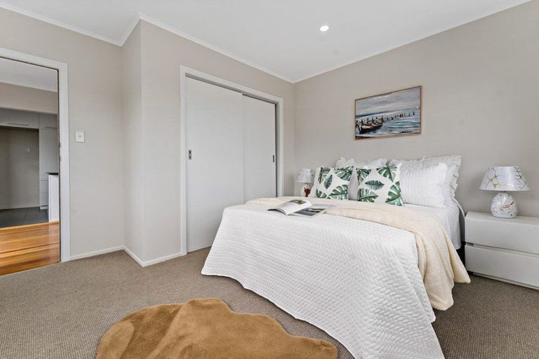 Photo of property in 1/28 Bleakhouse Road, Howick, Auckland, 2014