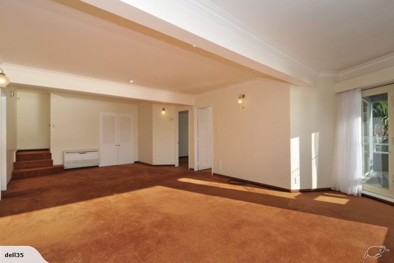 Photo of property in 62a Palliser Road, Roseneath, Wellington, 6011