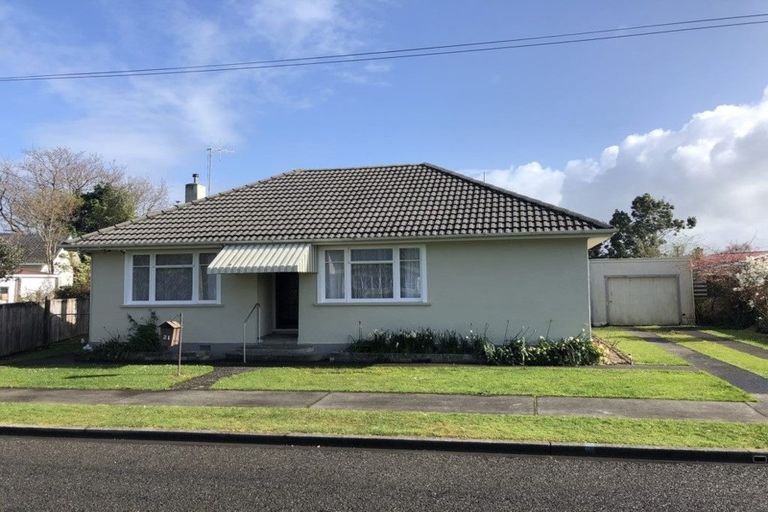 Photo of property in 21 Burton Avenue, Whanganui East, Whanganui, 4500