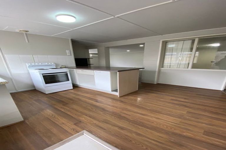 Photo of property in 25 Miles Avenue, Papatoetoe, Auckland, 2025