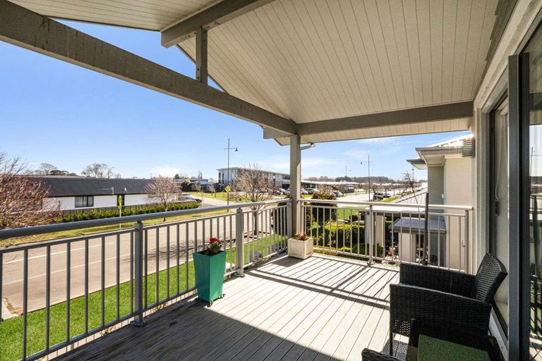 Photo of property in 4 Solander Road, Pegasus, 7612