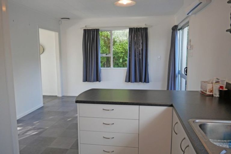 Photo of property in 14b Oakleigh Street, Maungaraki, Lower Hutt, 5010
