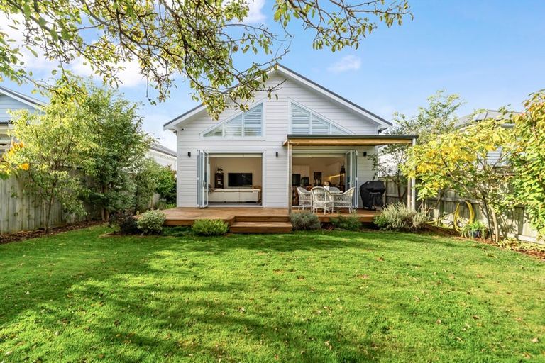 Photo of property in 35 Ava Street, Petone, Lower Hutt, 5012