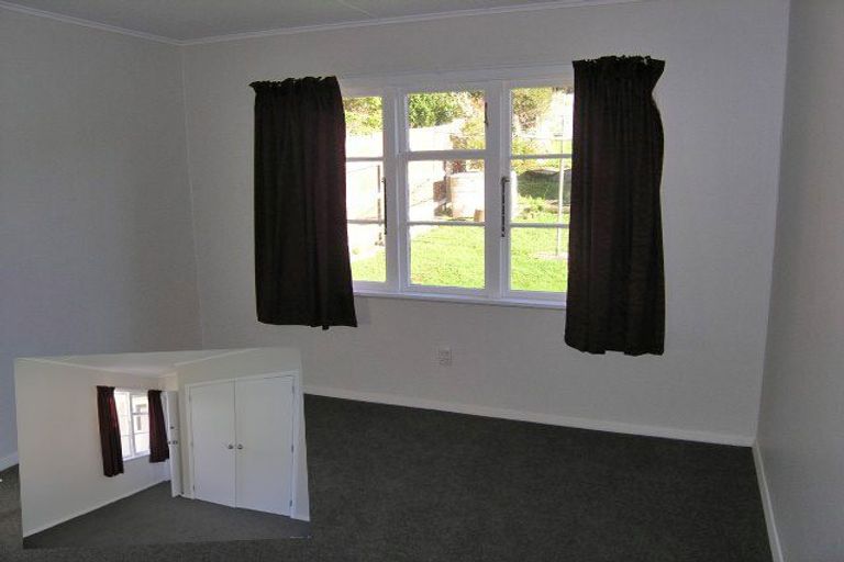 Photo of property in 201 Wellington Road, Wainuiomata, Lower Hutt, 5014