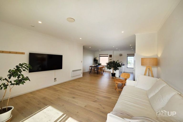 Photo of property in 83c Hobsonville Point Road, Hobsonville, Auckland, 0616