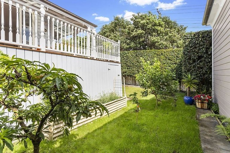 Photo of property in 4/2 Georgia Terrace, Albany, Auckland, 0632