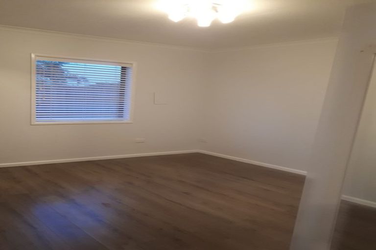 Photo of property in 8 Kumar Place, The Gardens, Auckland, 2105