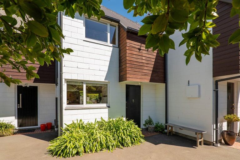 Photo of property in 102 Winchester Street, Merivale, Christchurch, 8014