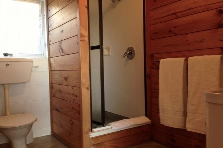 Photo of property in 39 Tremaine Avenue, Two Mile Bay, Taupo, 3330