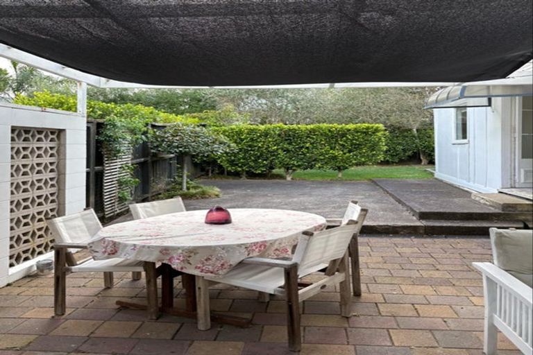 Photo of property in 24 Princes Street, Northcote Point, Auckland, 0627