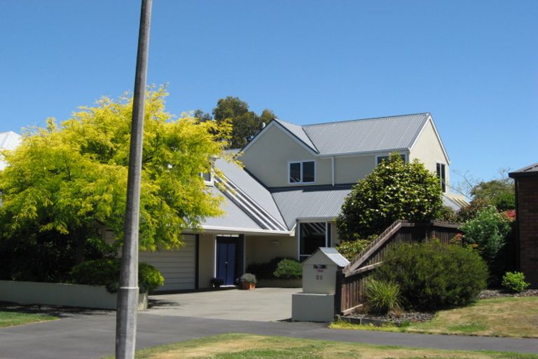 Photo of property in 20 Hatfield Place, Avonhead, Christchurch, 8042