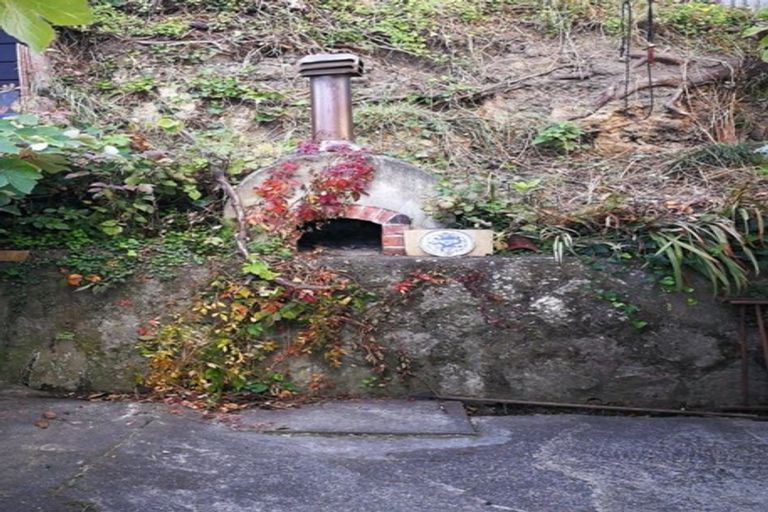 Photo of property in 12 Harvey Road, Bluff Hill, Napier, 4110