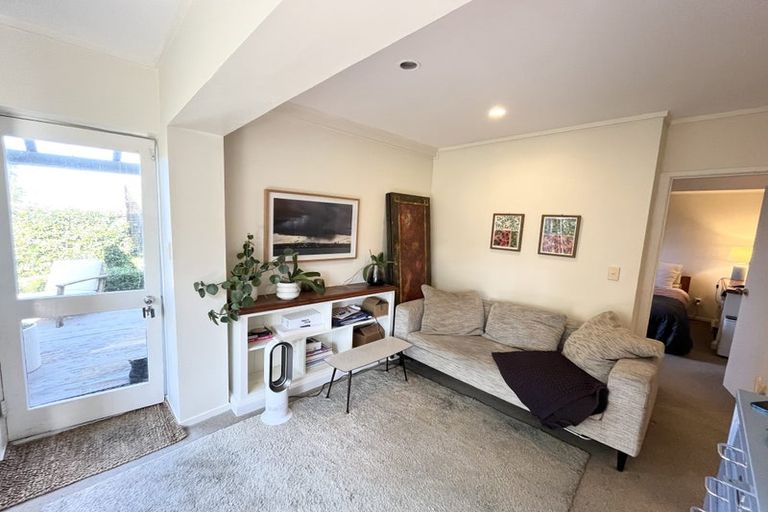 Photo of property in 15/18 Parr Terrace, Castor Bay, Auckland, 0620